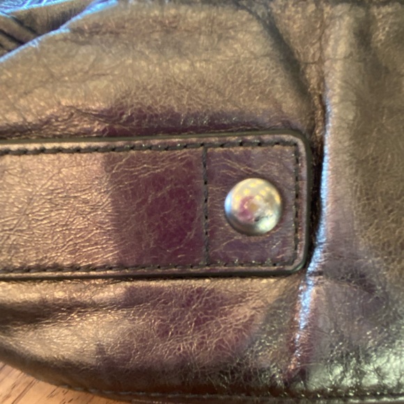 COACH vintage leather metallic/silver Y2K shoulder bag - Picture 4 of 10